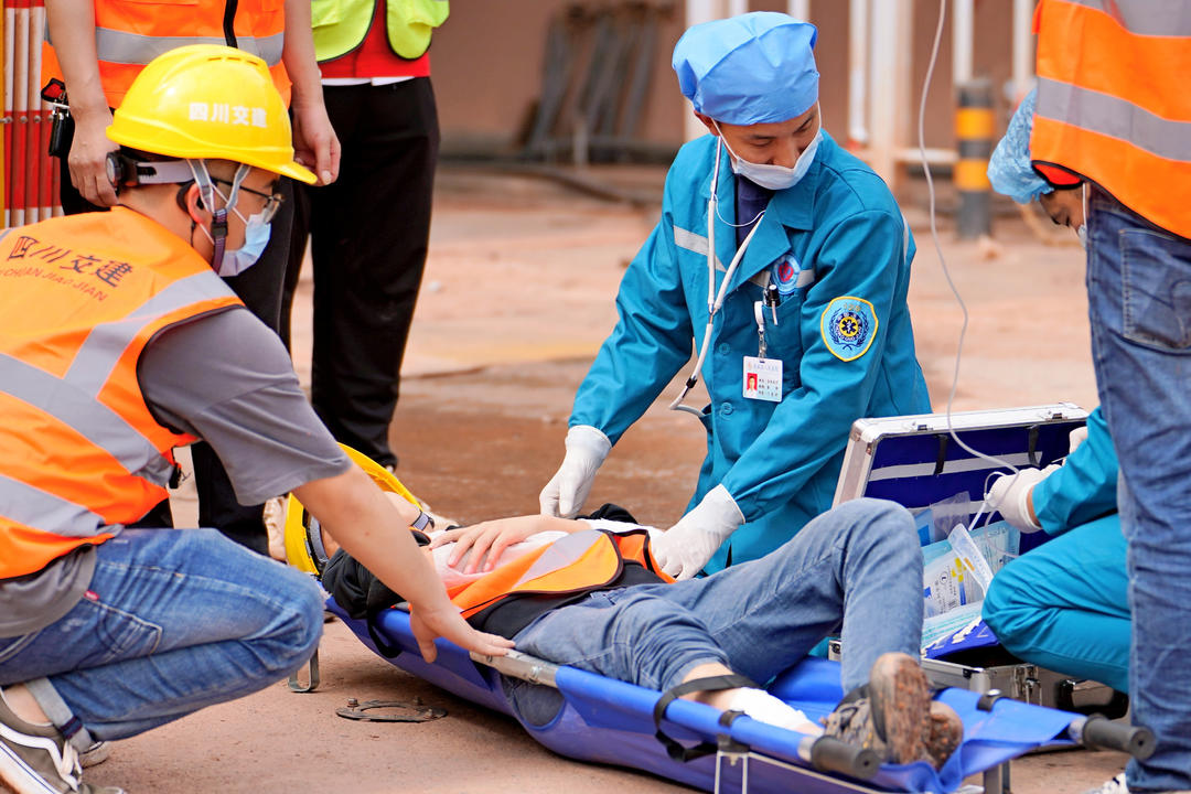 救援1.jpg 救援1.jpg